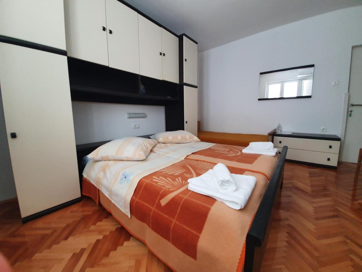Rooms Capo Rab Palit Екстериор снимка